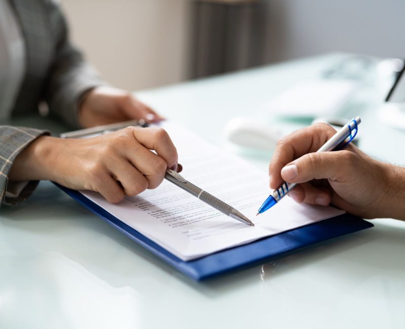 Mediation vs. Court: Which Path is Right for Your Family Dispute?