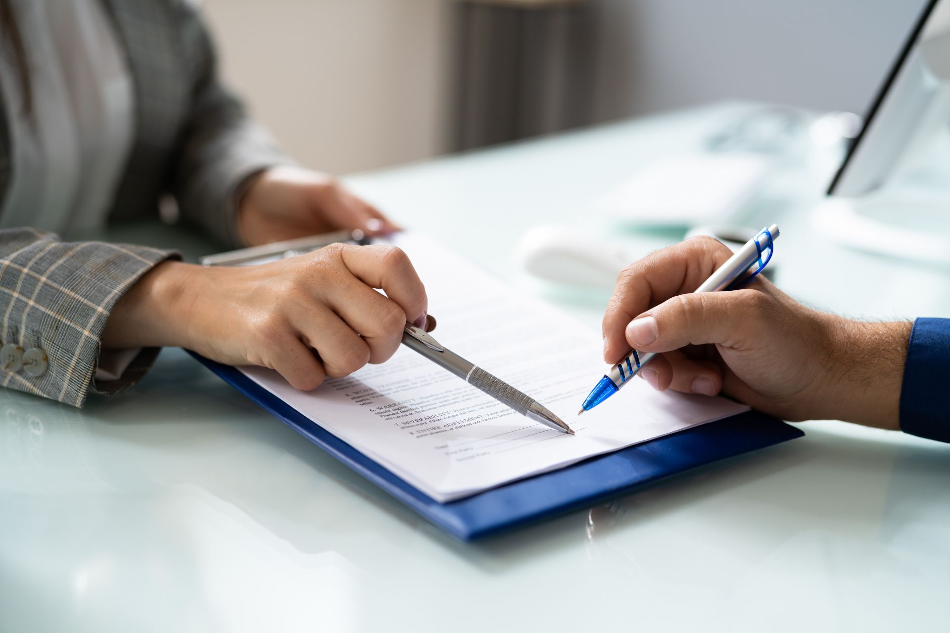 Mediation vs. Court: Which Path is Right for Your Family Dispute?